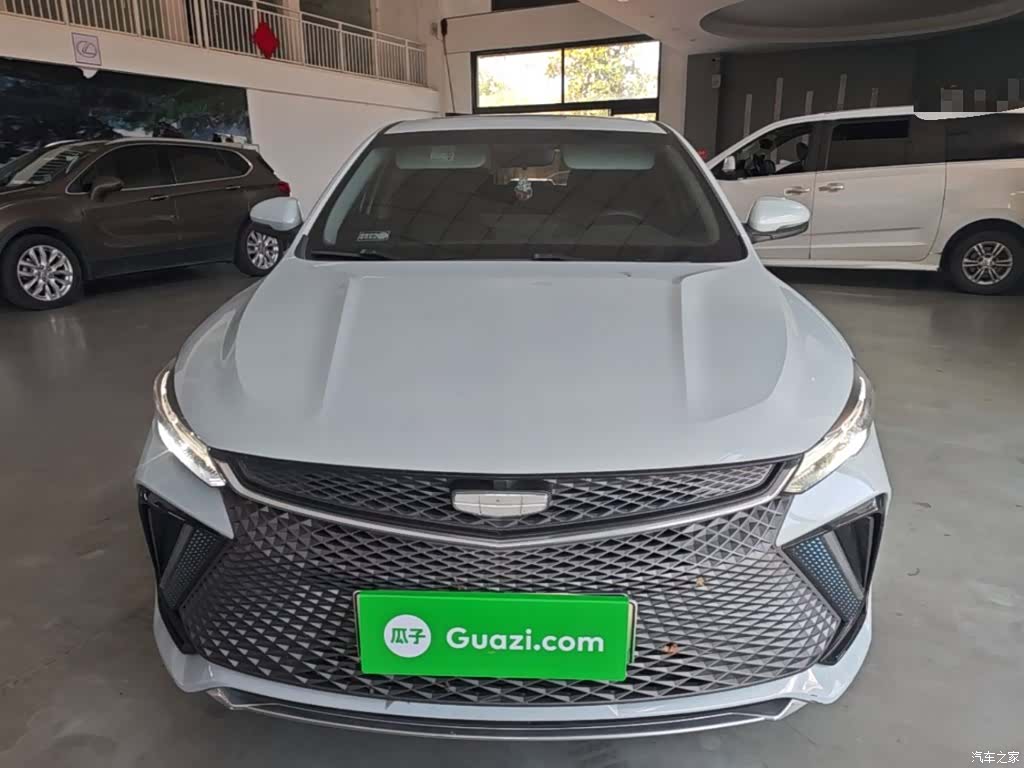 Geely Emgrand, 2023 3