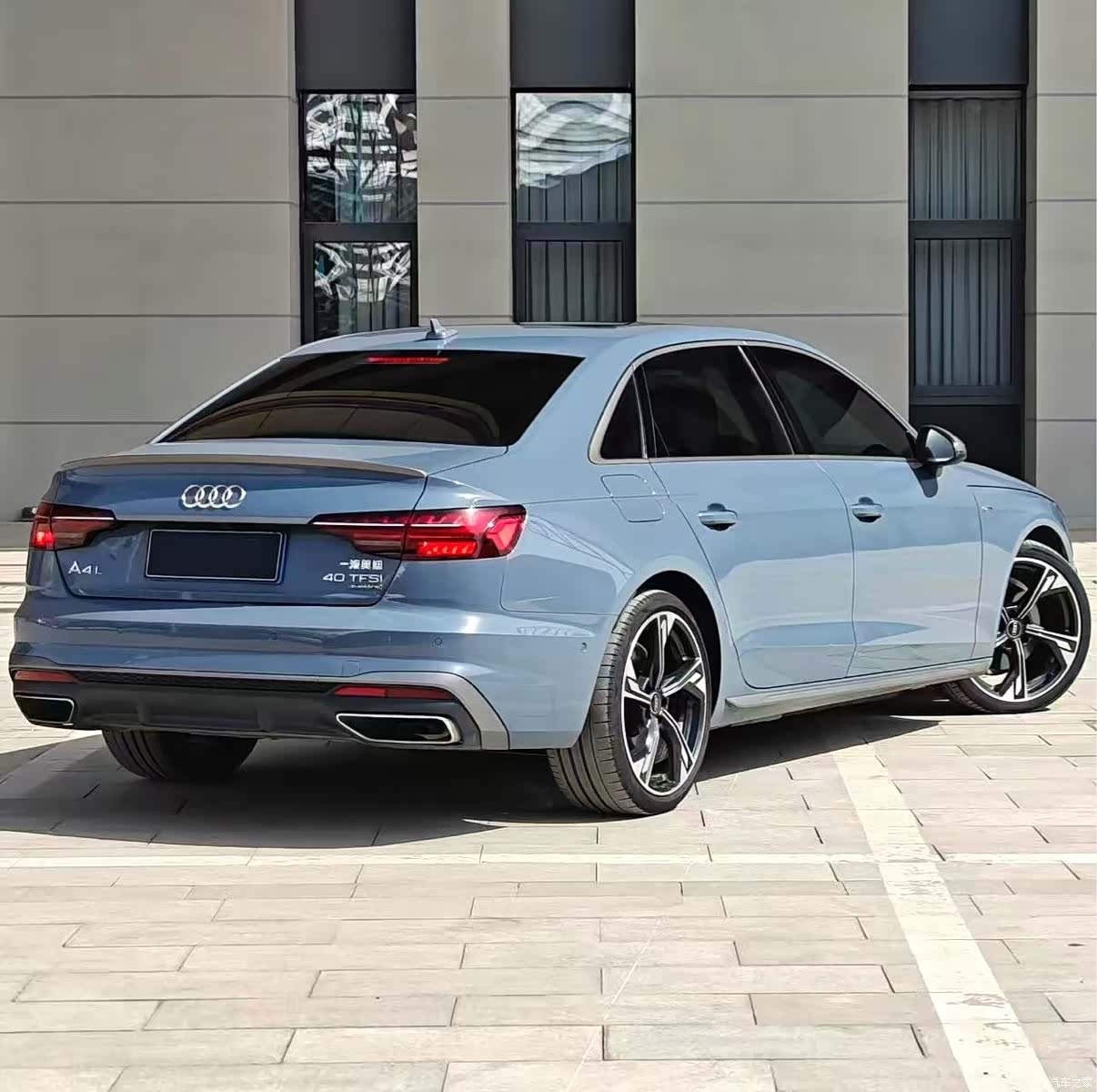 Audi A4L, 2022 8