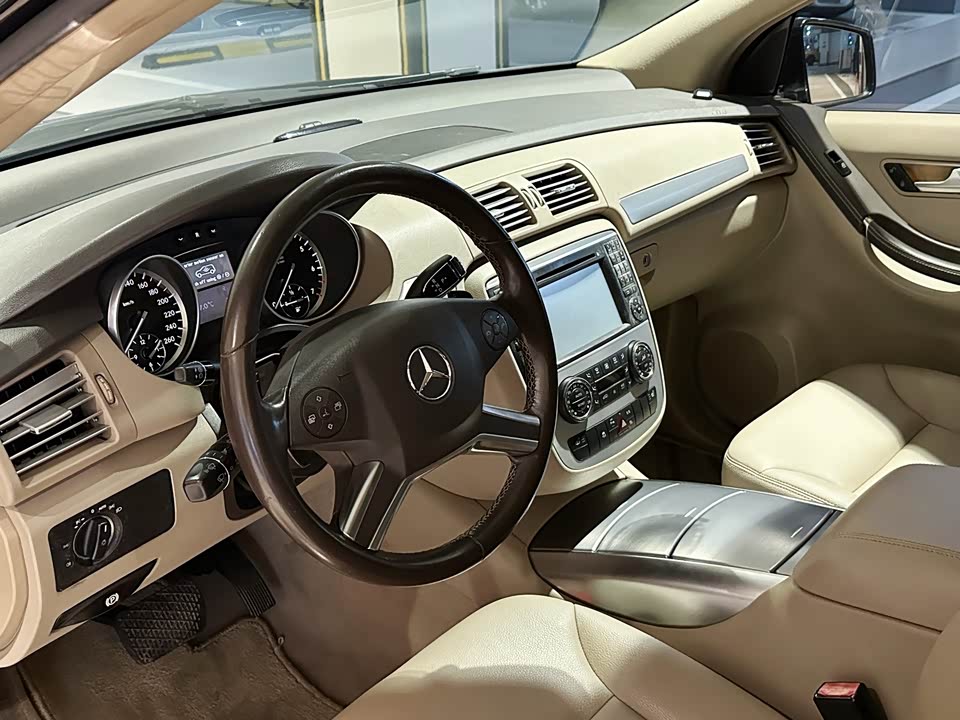 Mercedes-Benz R-class