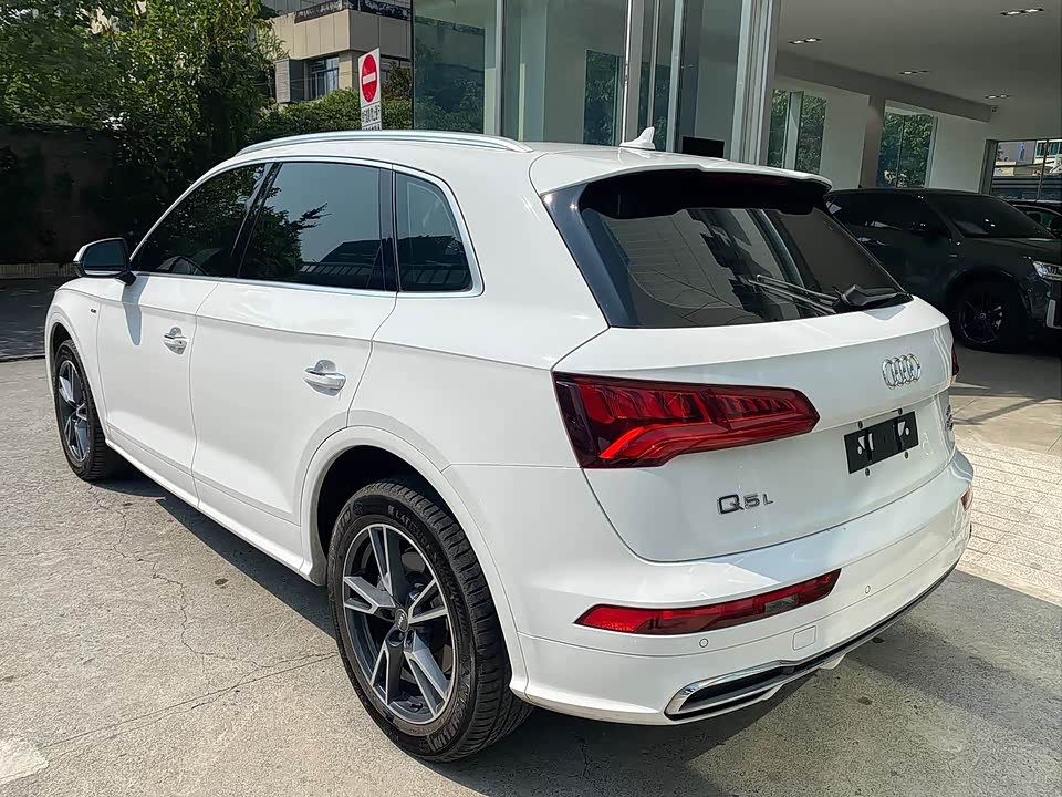 Audi Q5L Audi Q5L