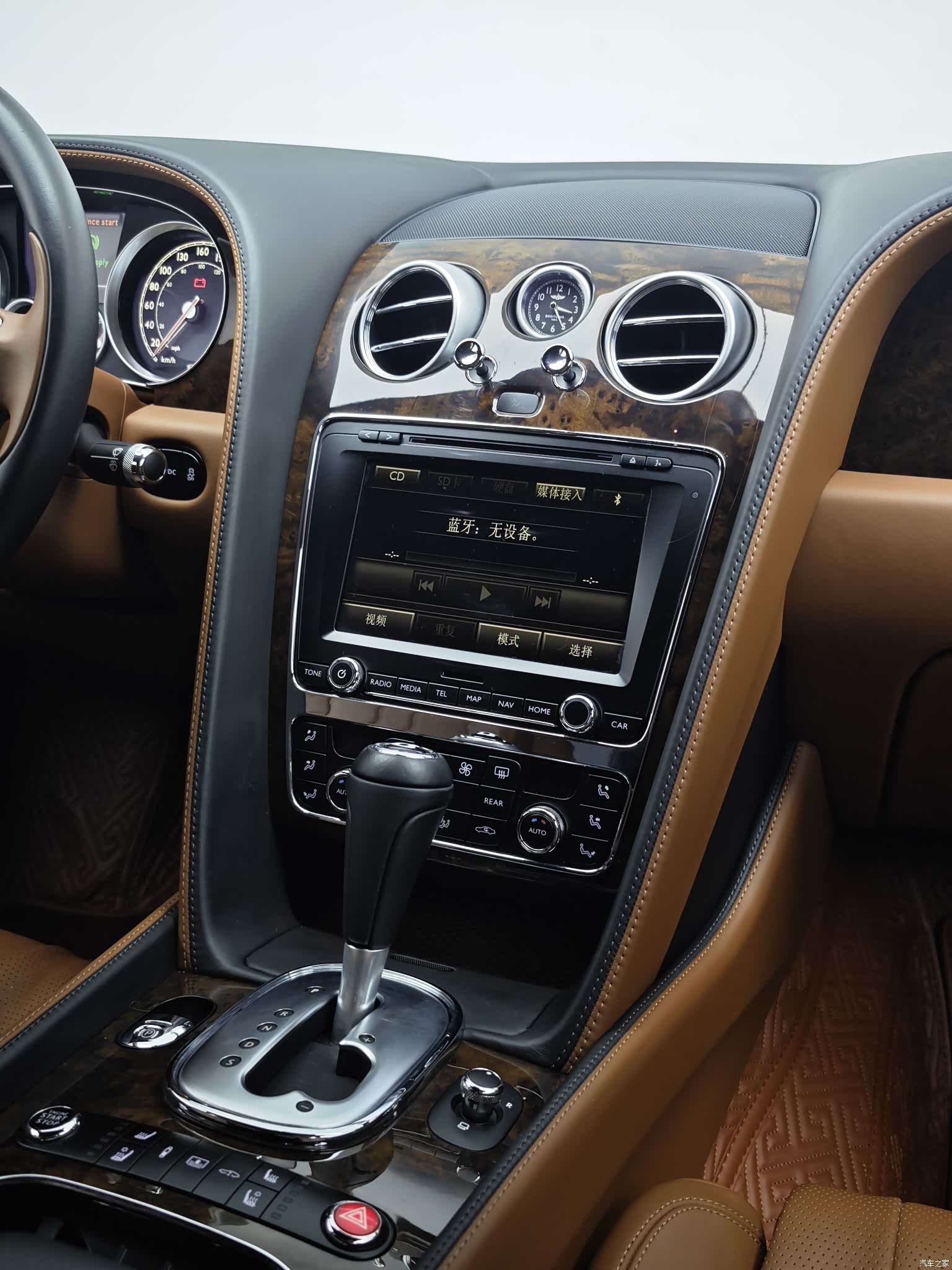 Bentley Flying Spur, 2015 28