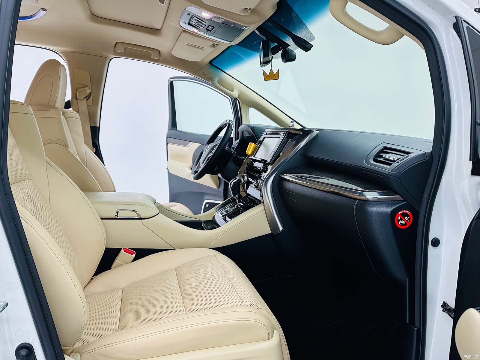 Toyota Alphard, 2018 10