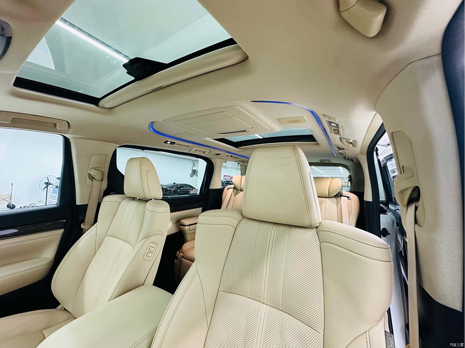 Toyota Alphard, 2018 16