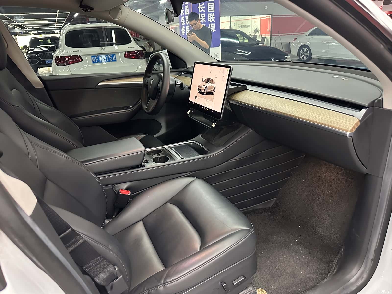 Tesla Model Y, 2022 14