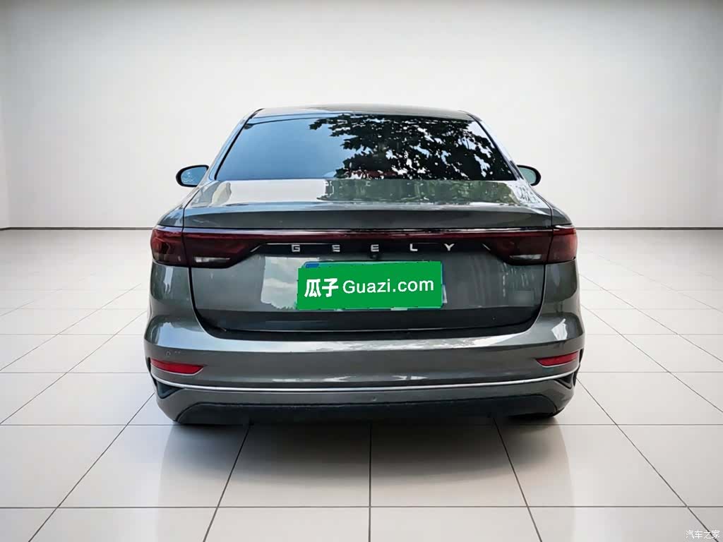 Geely Emgrand, 2022 3