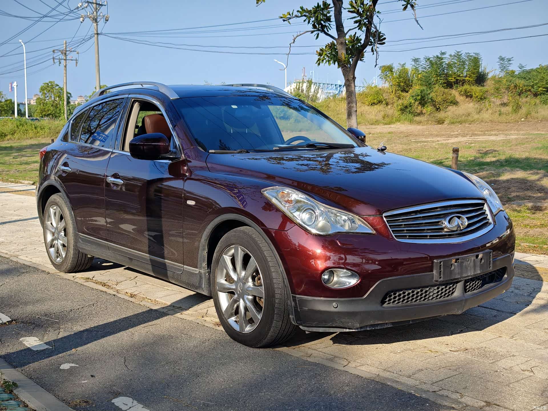Infiniti EX25, 2012 3