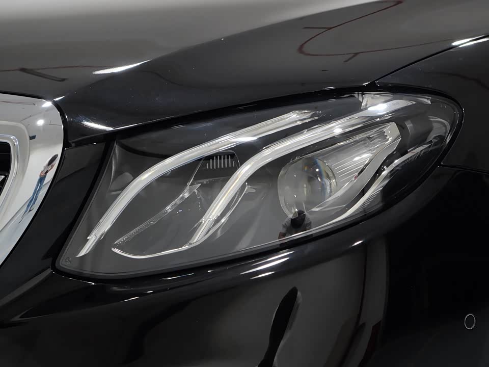 Mercedes-Benz E-class Mercedes-Benz E-class