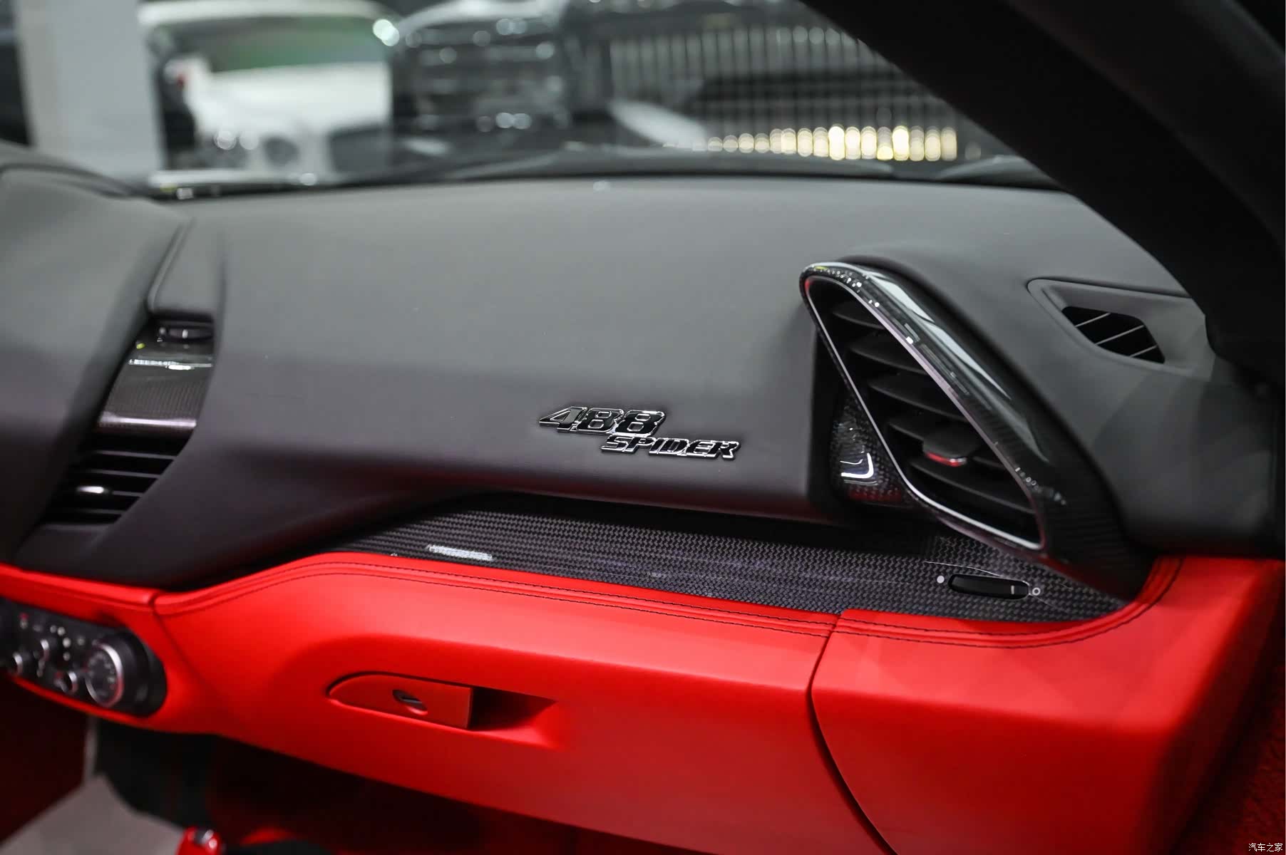 Ferrari 488, 2018 15