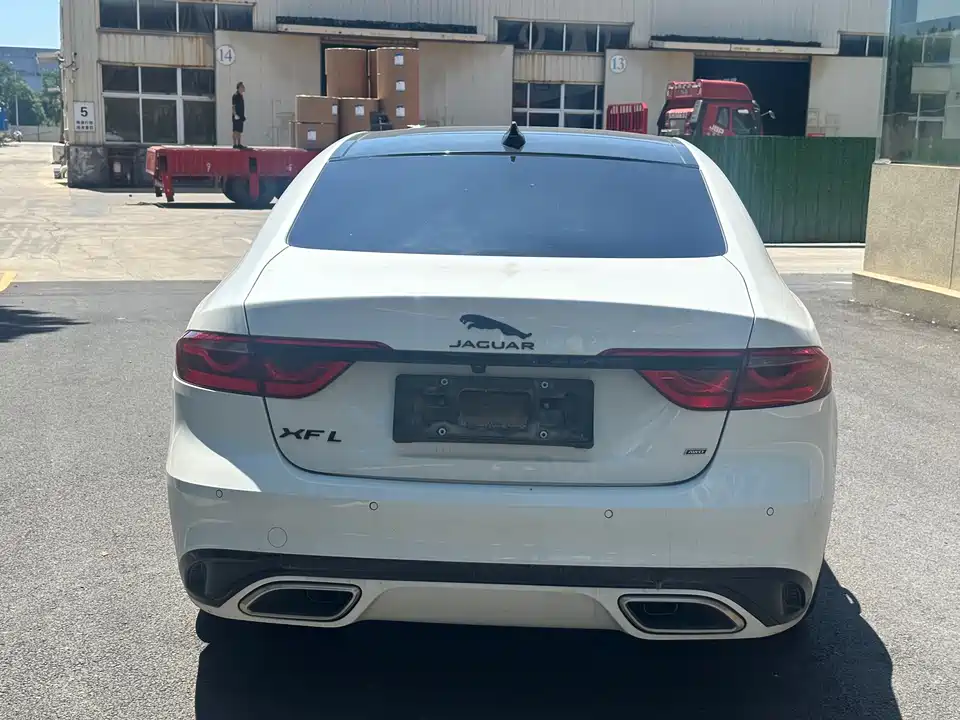 Jaguar XFL Jaguar XFL