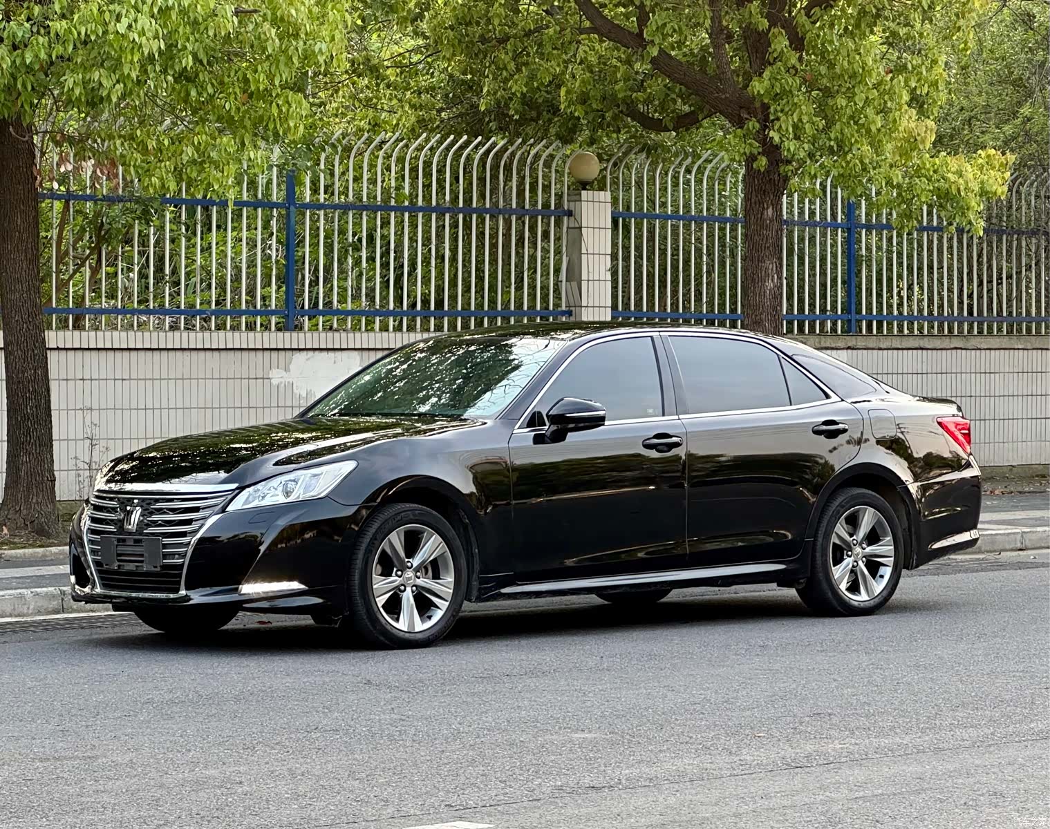 Toyota Crown, 2016 1