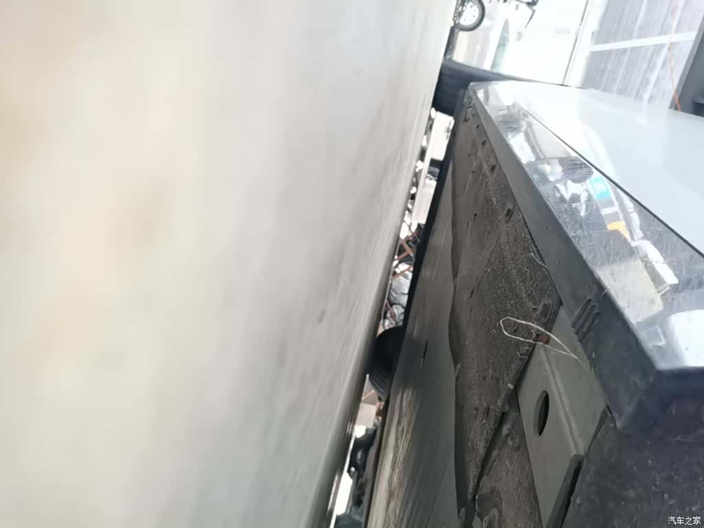 Li Auto MEGA, 2024 19