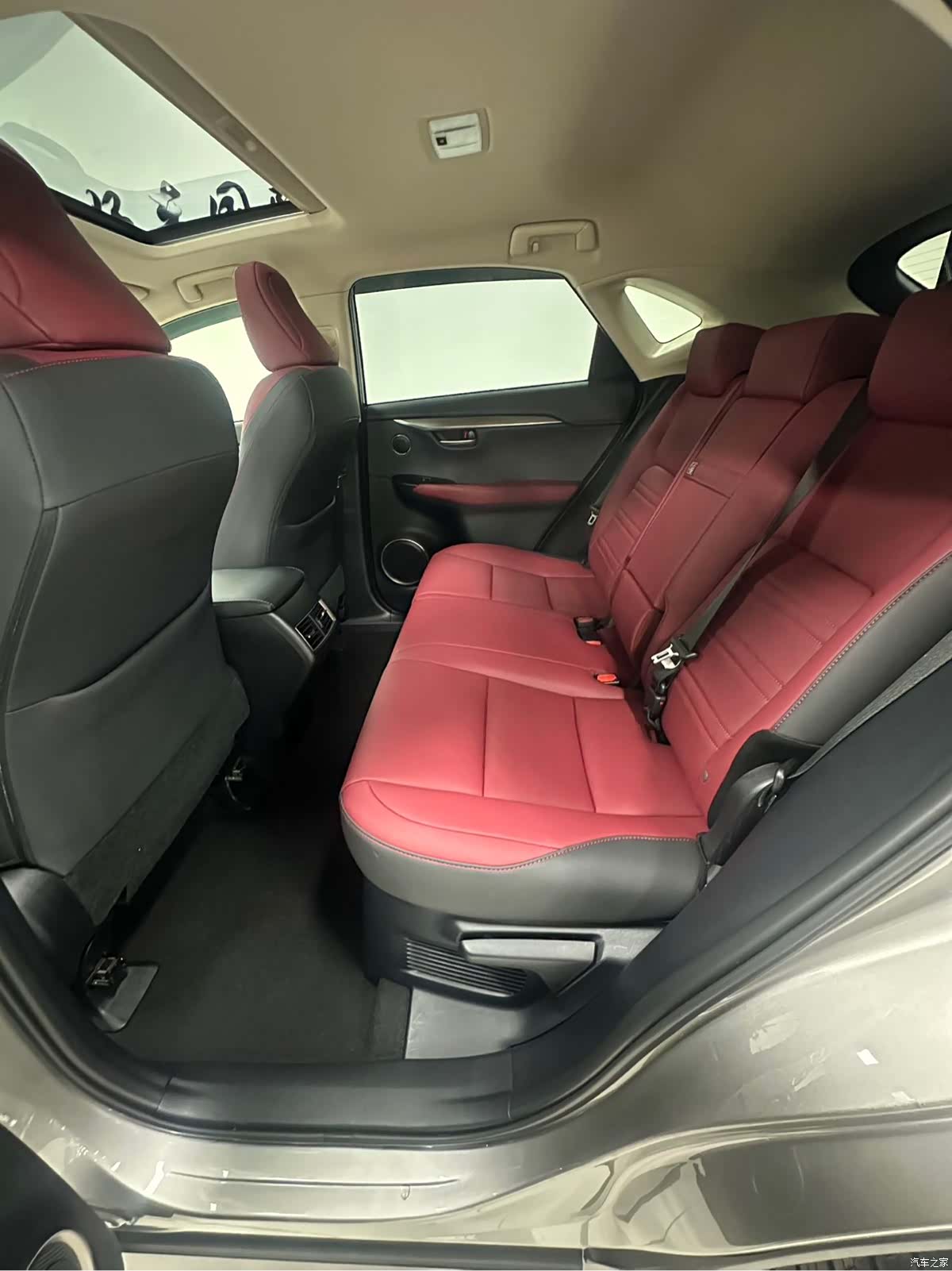 Lexus NX, 2021 19