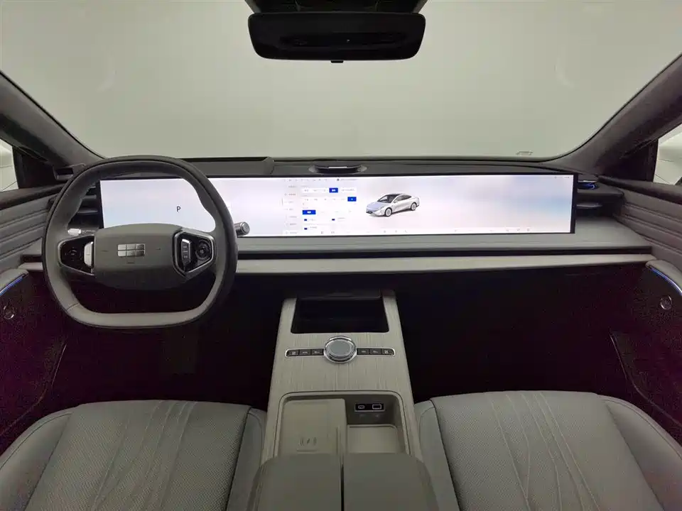 Geely Galaxy Galaxy E8