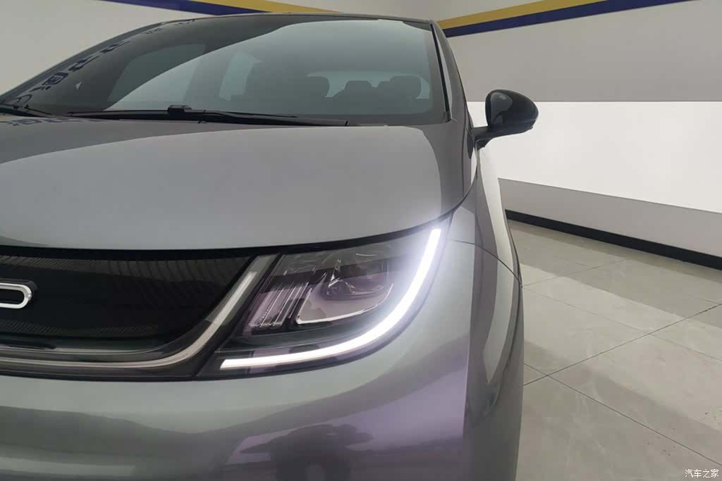 BYD Dolphin, 2023 все фото