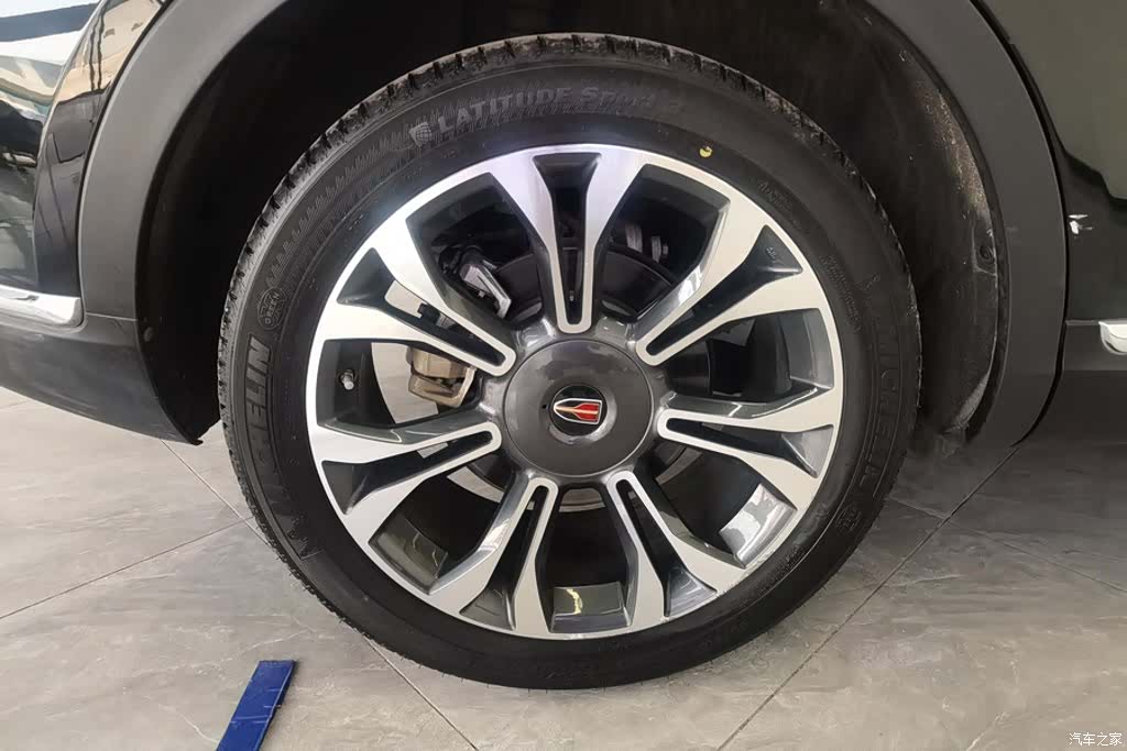 Hongqi HS5, 2021 6