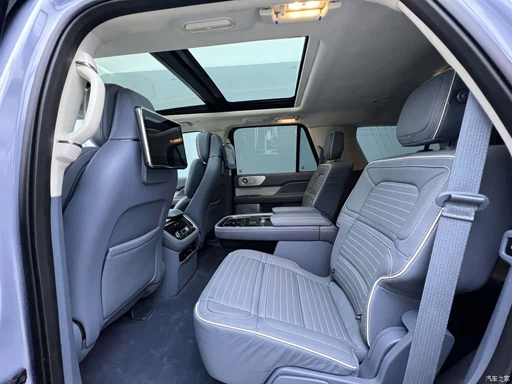 Lincoln Navigator, 2019 20