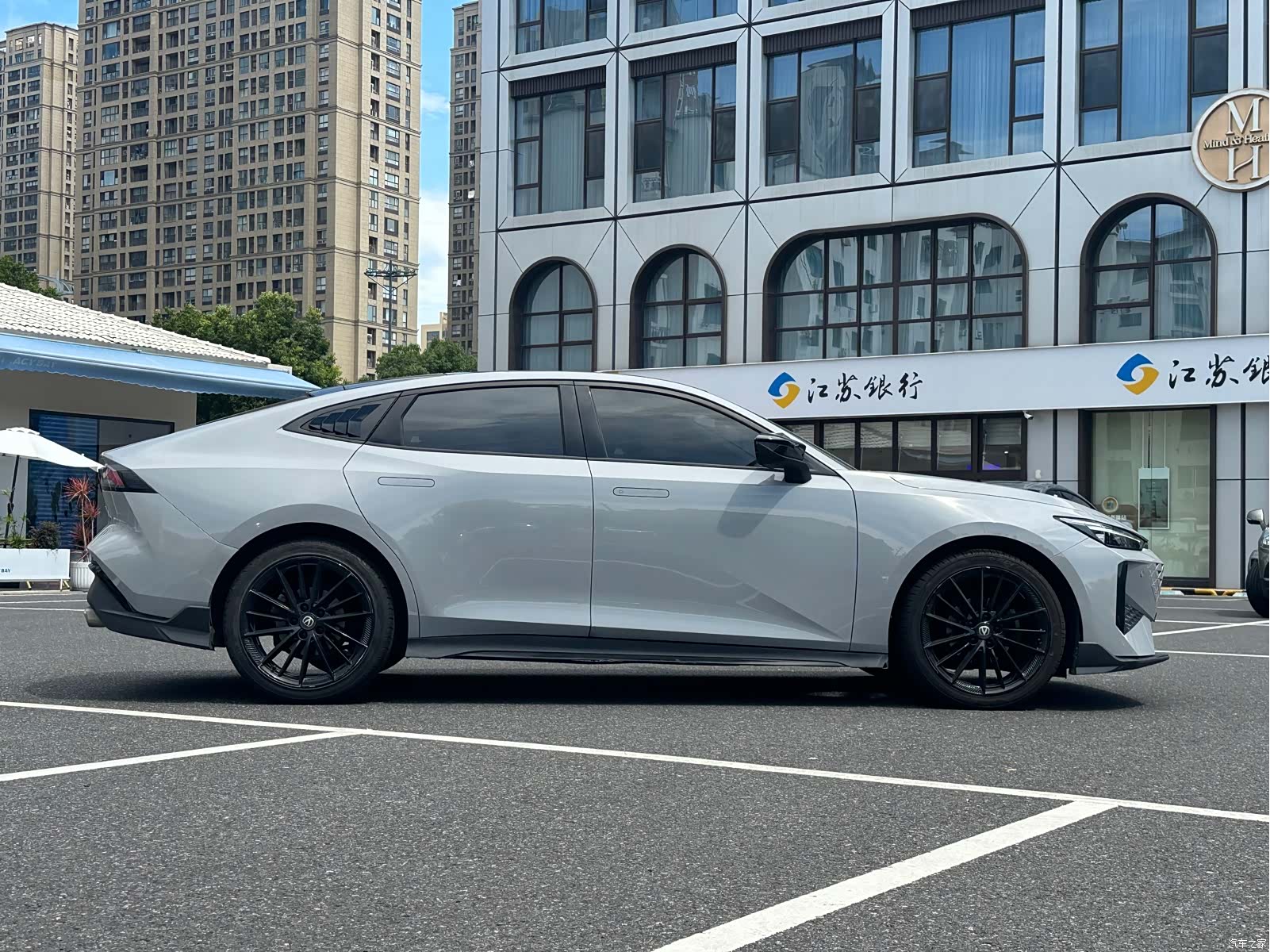 Changan UNI-V, 2024 4