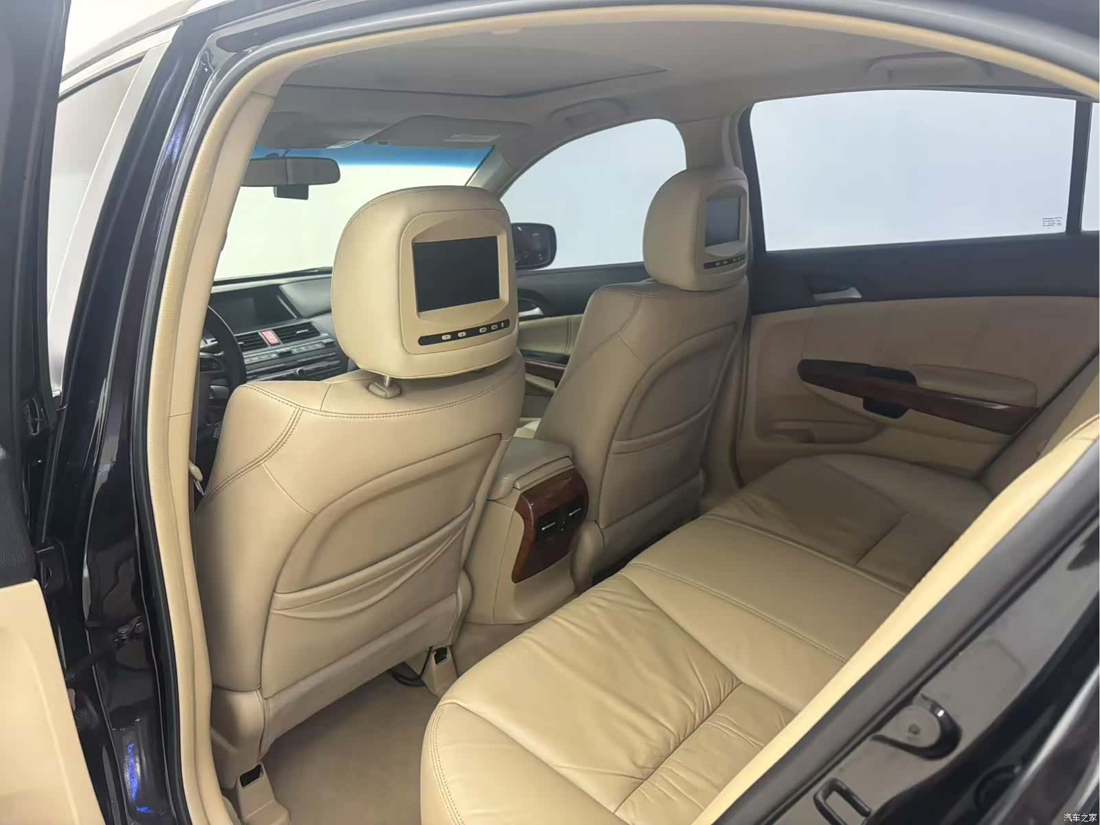 Honda Accord, 2012 11