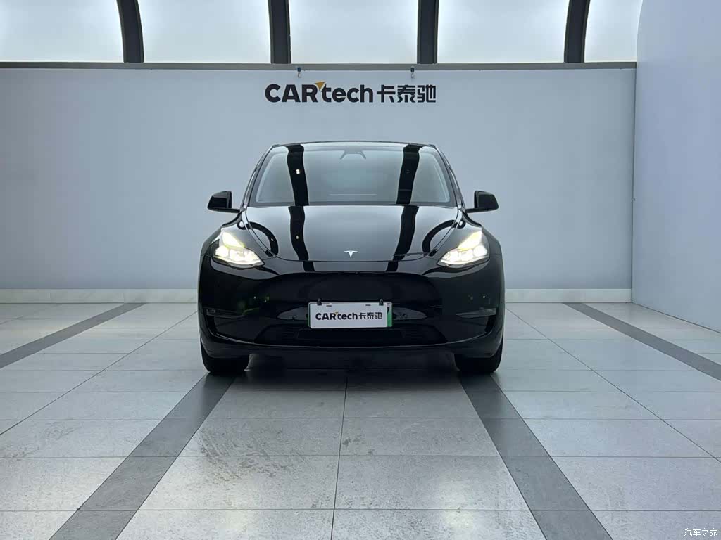 Tesla Model Y, 2021 2