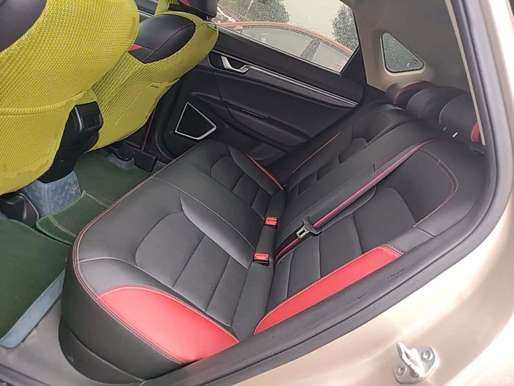 Geely Emgrand, 2021 17