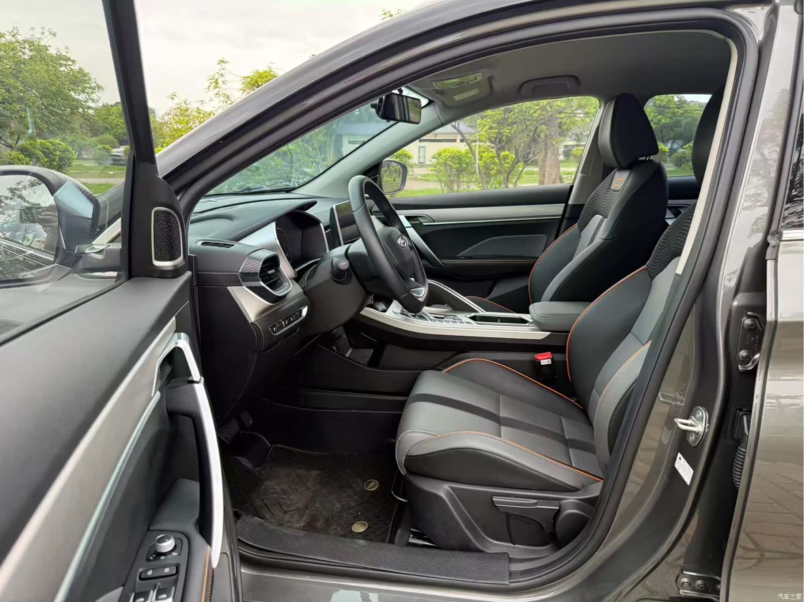 Geely Coolray, 2024 7