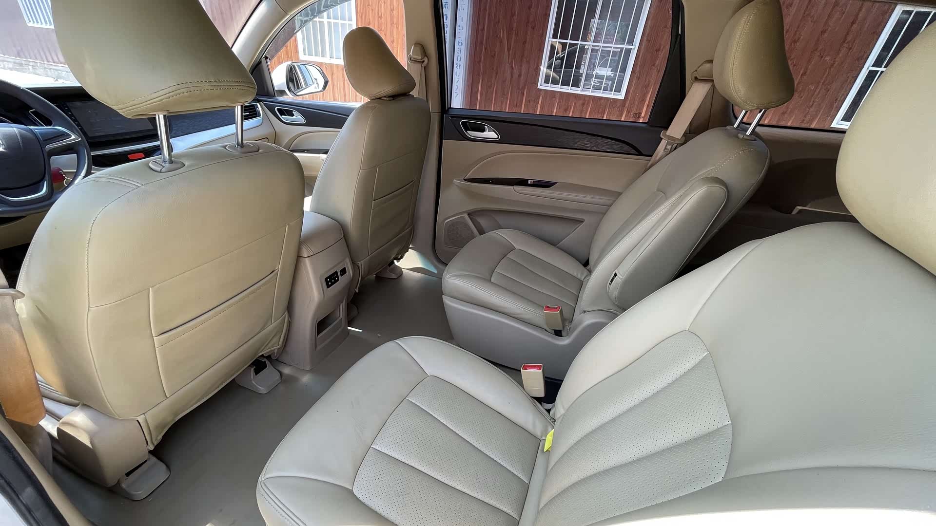 Wuling 730, 2018 7