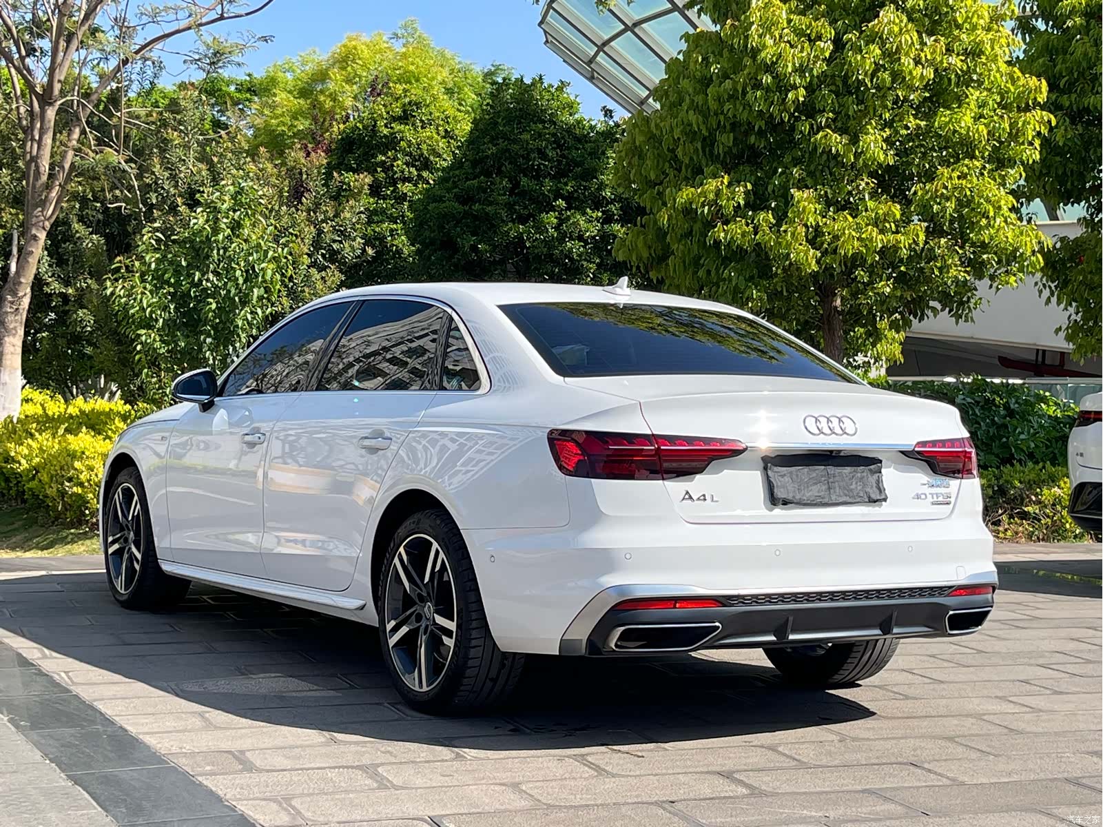 Audi A4L, 2020 9