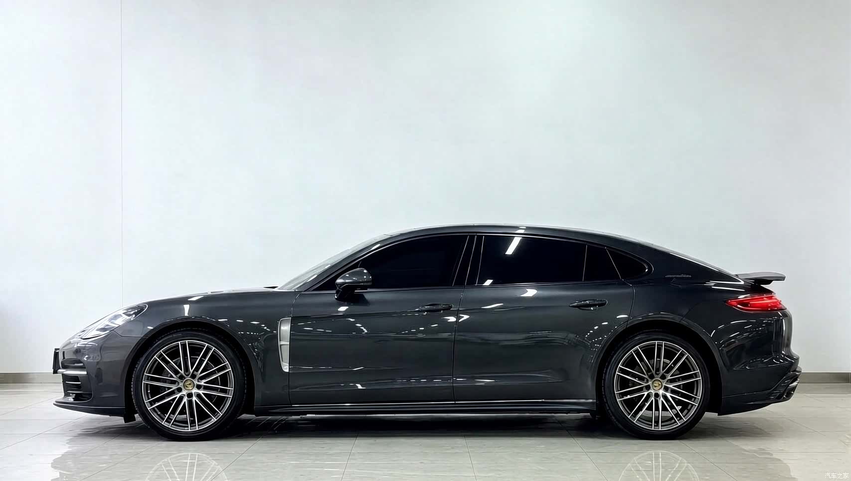Porsche Panamera, 2018 3