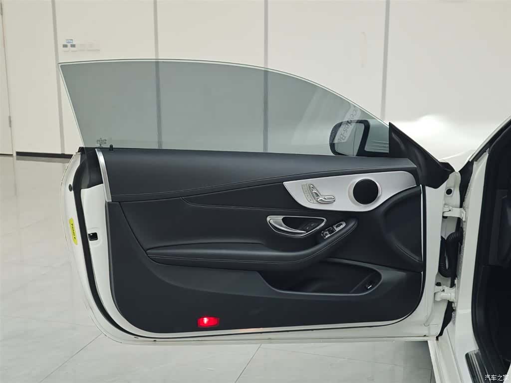 Mercedes-Benz C-Class, 2020 3