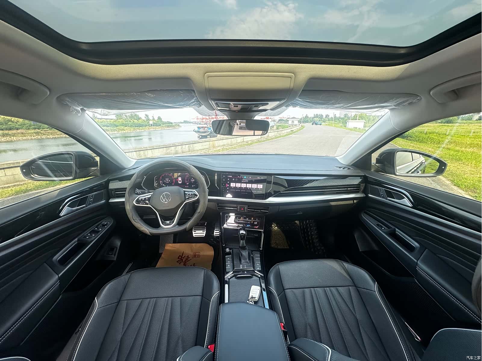 Volkswagen Passat, 2023 7