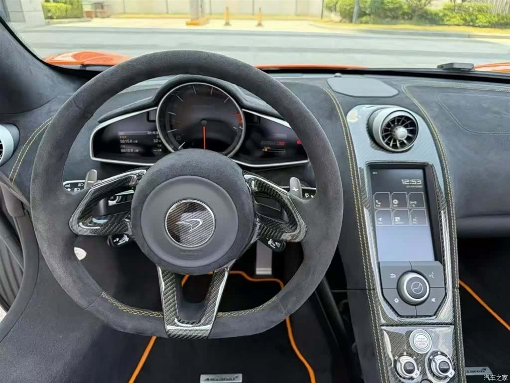 McLaren 650S, 2017 6