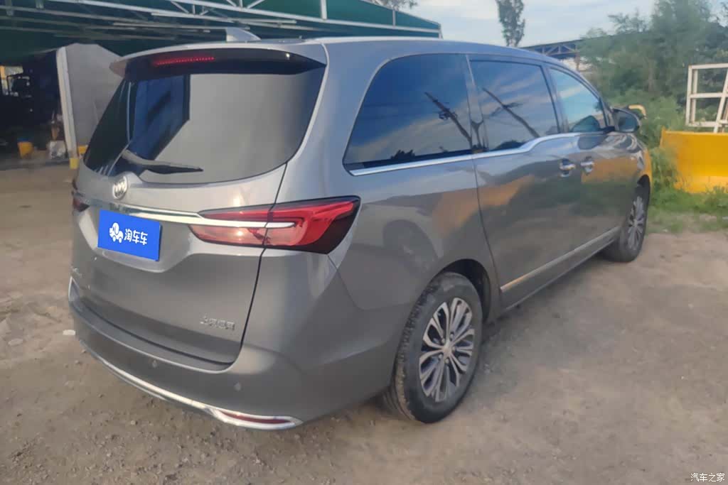 Buick GL8, 2020 3