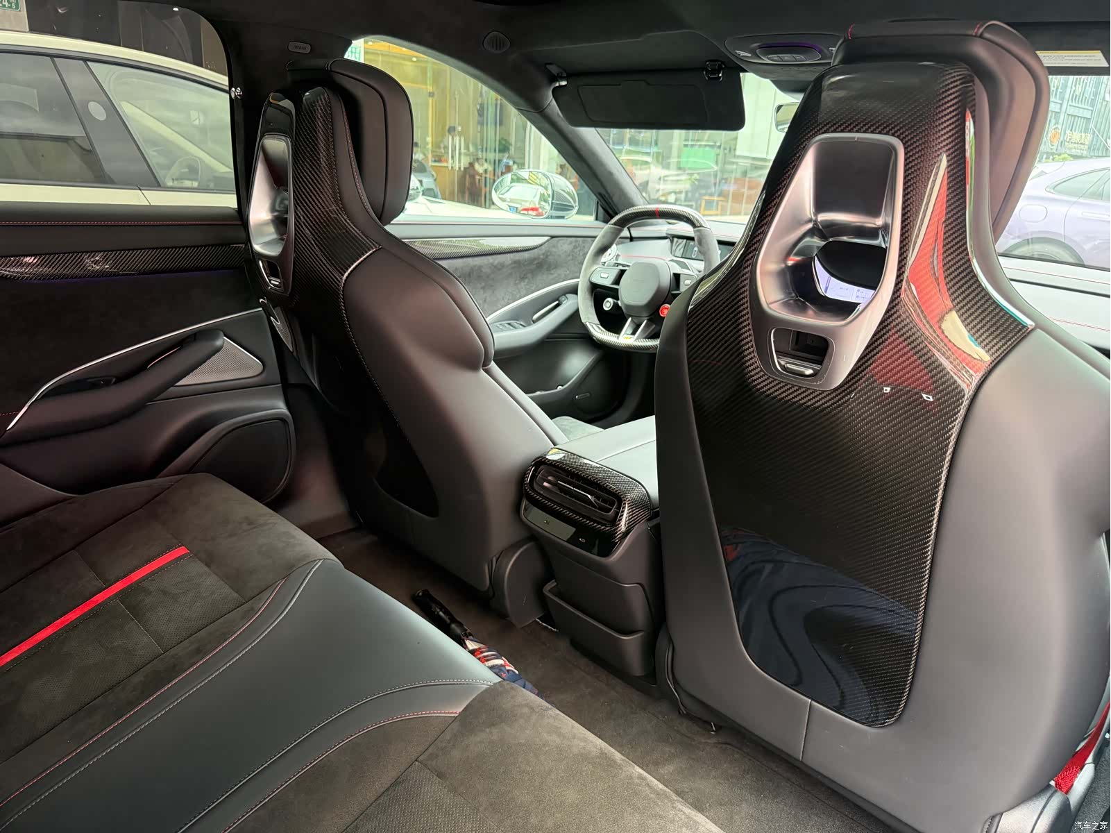 Xiaomi SU7, 2025 16