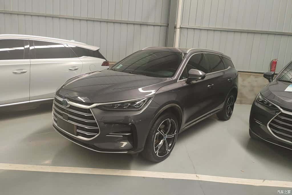 BYD Tang, 2022 1