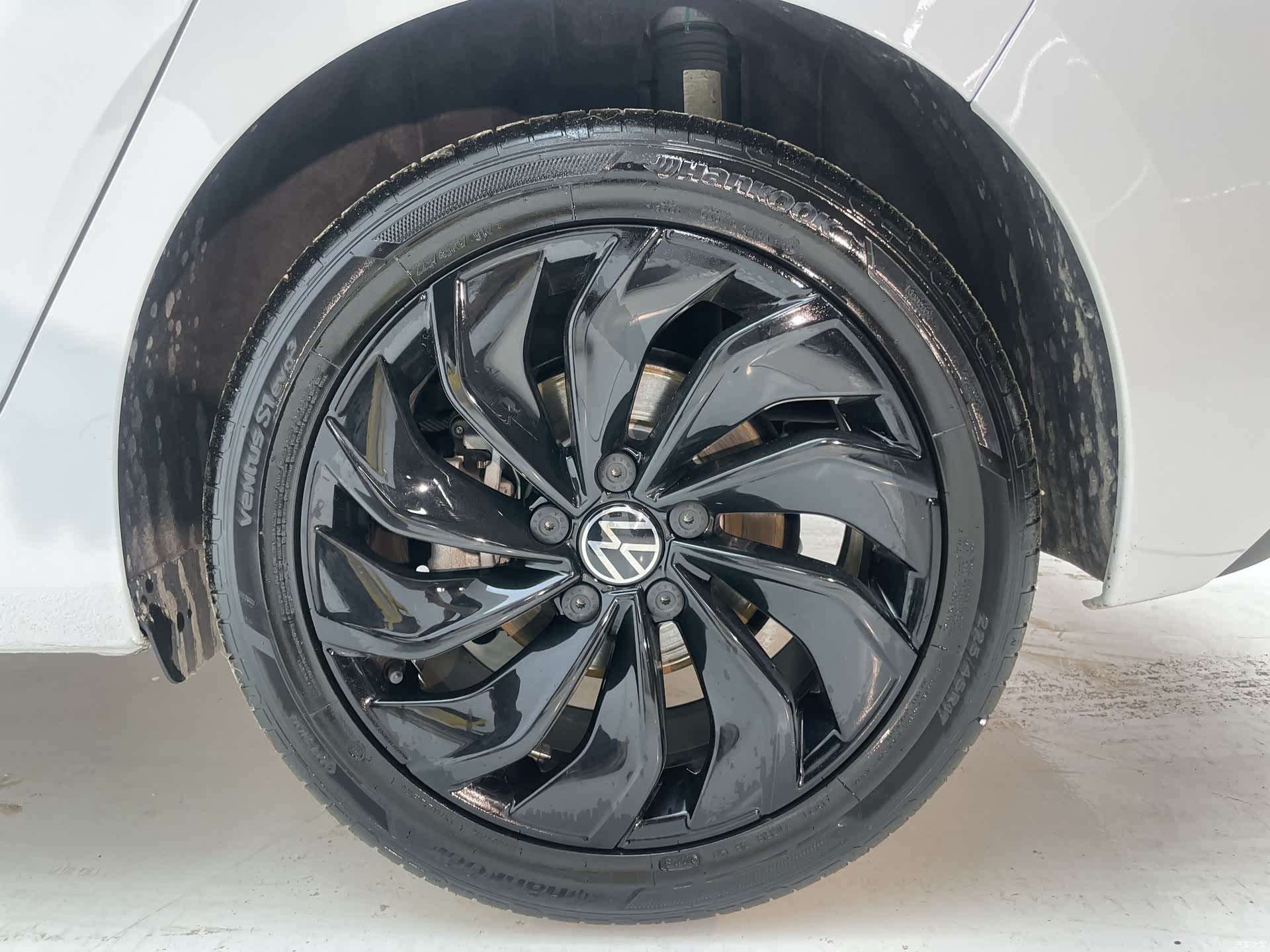 Volkswagen Golf, 2023 23