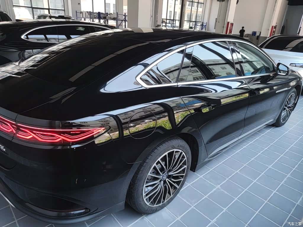 BYD Han, 2022 7