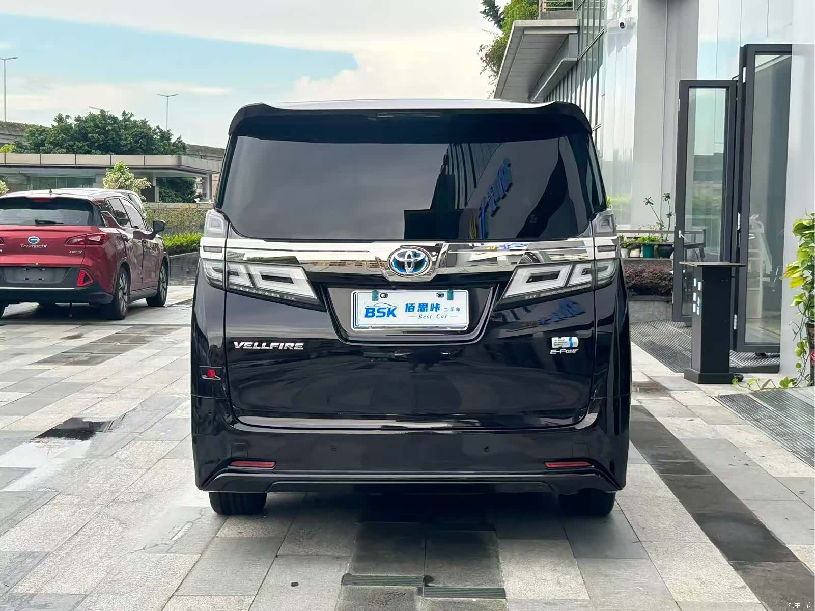 Toyota Vellfire, 2020 все фото
