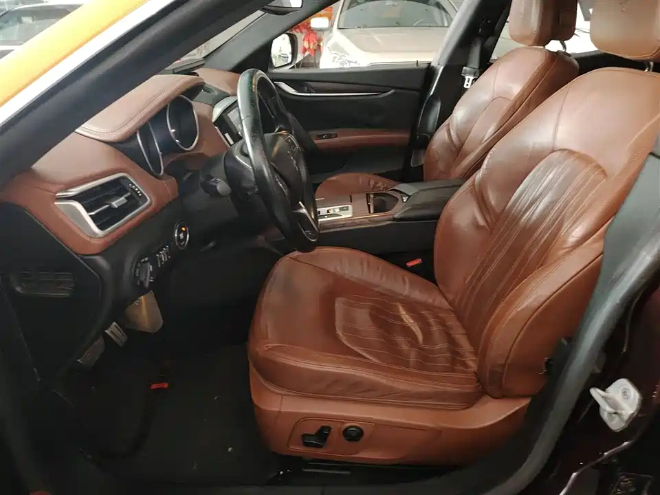 Maserati Ghibli Maserati Ghibli