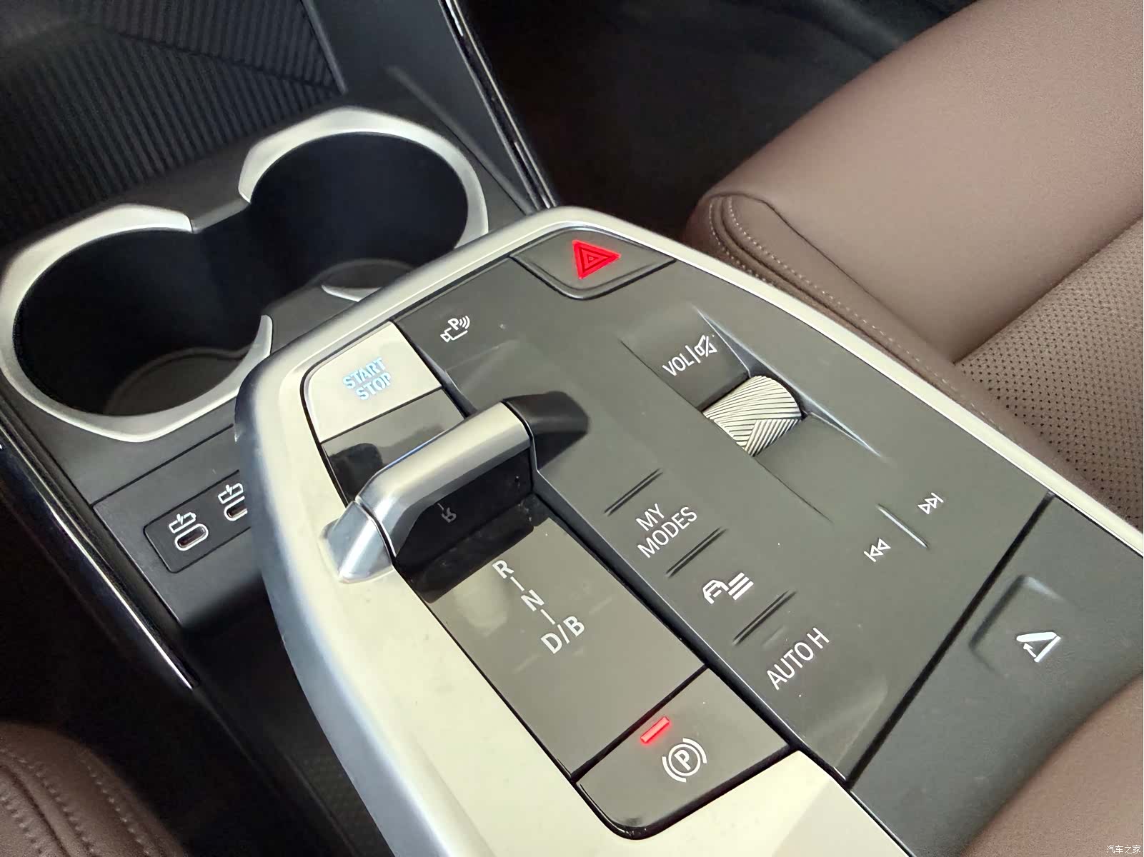 BMW iX1, 2025 9