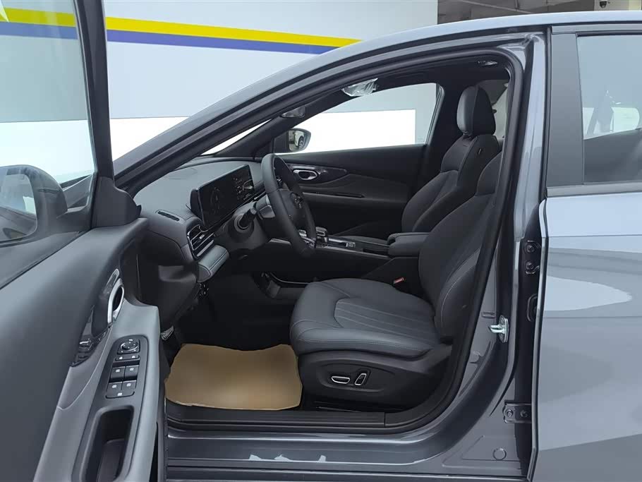 Trumpchi Shadow Leopard