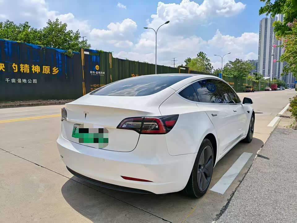 Tesla Model 3 Tesla Model 3