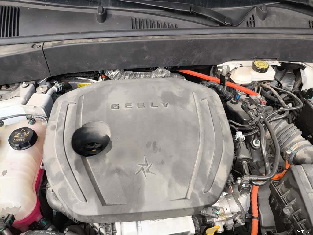 Geely Galaxy L7, 2023 11