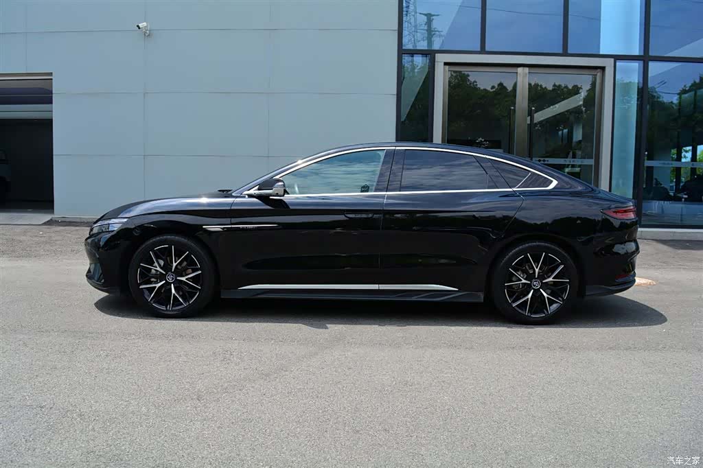 BYD Han, 2025 4
