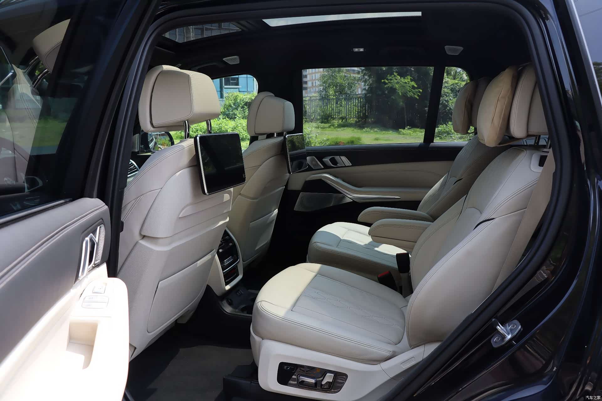 BMW X7, 2019 11