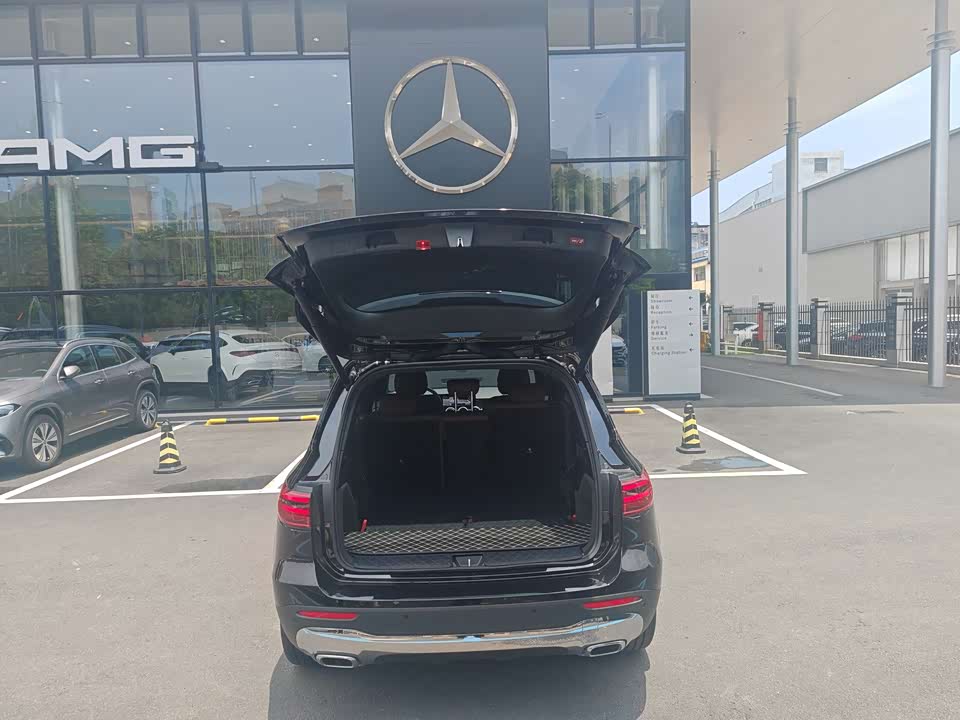 Mercedes-Benz GLB Mercedes-Benz GLB
