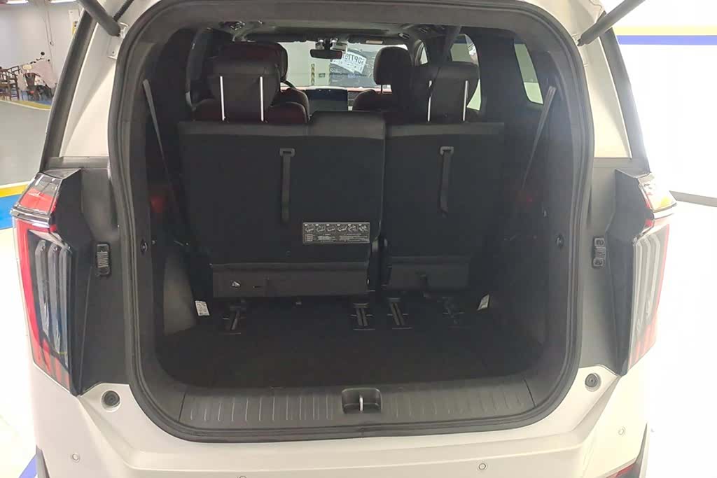 Trumpchi M8, 2023 4