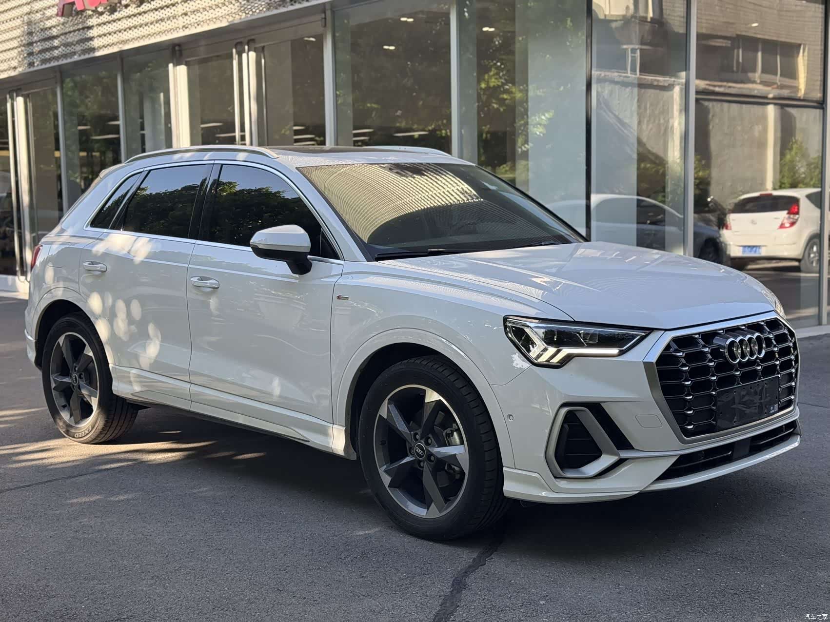 Audi Q3, 2022 3