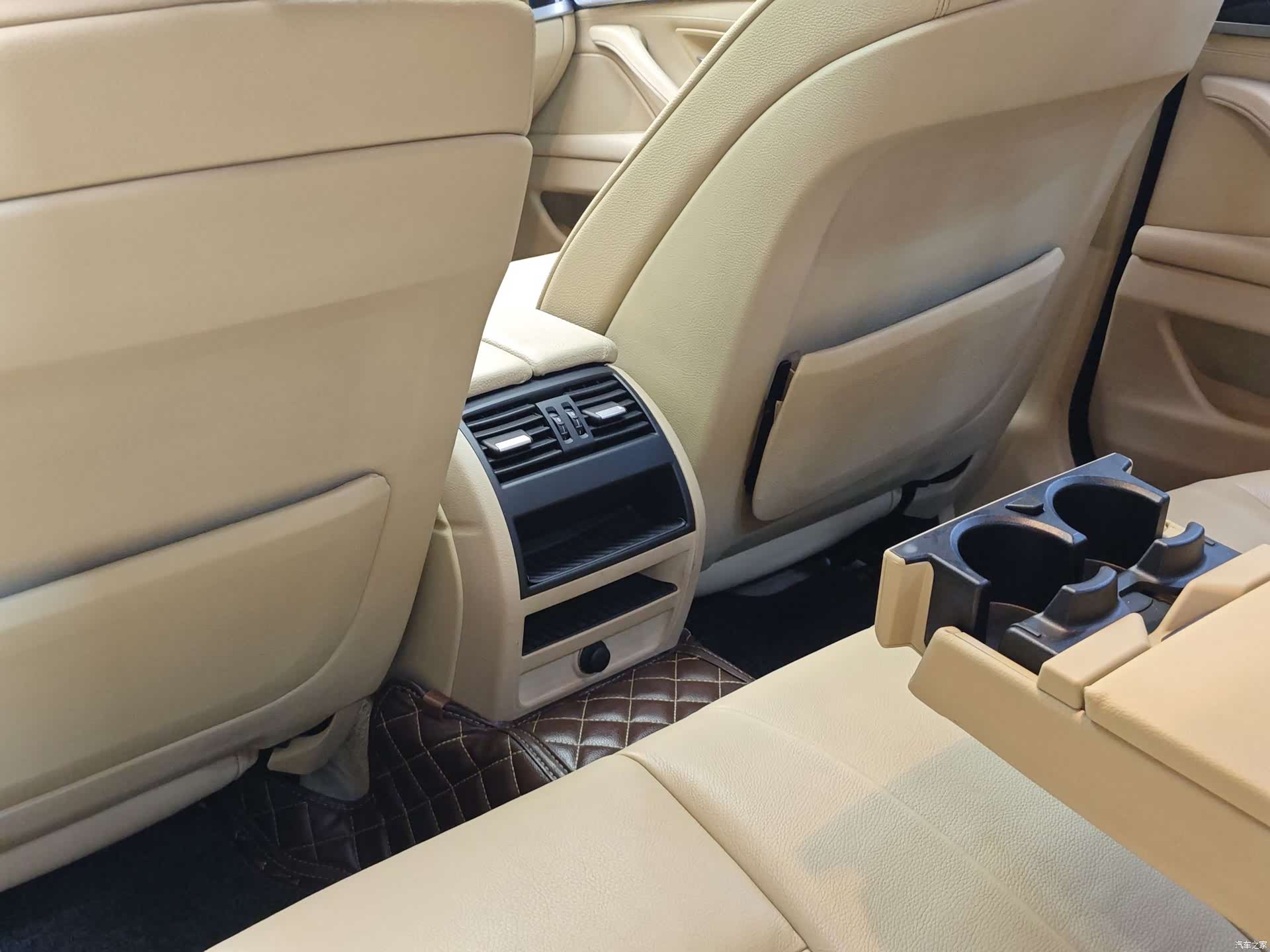 BMW 5 Series, 2013 26