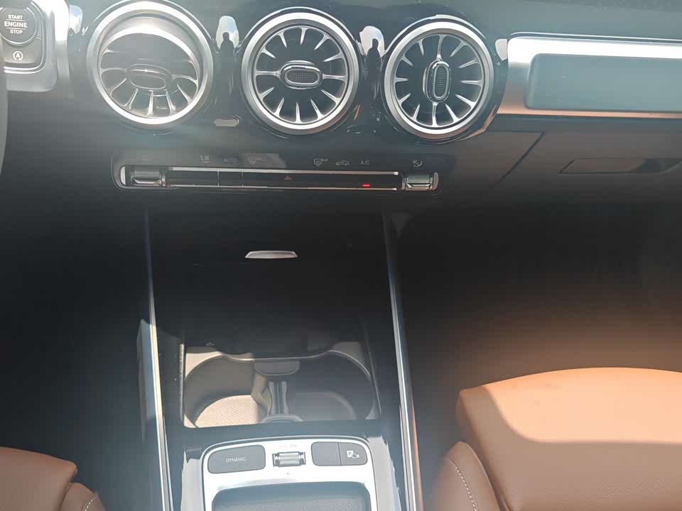 Mercedes-Benz GLB Mercedes-Benz GLB