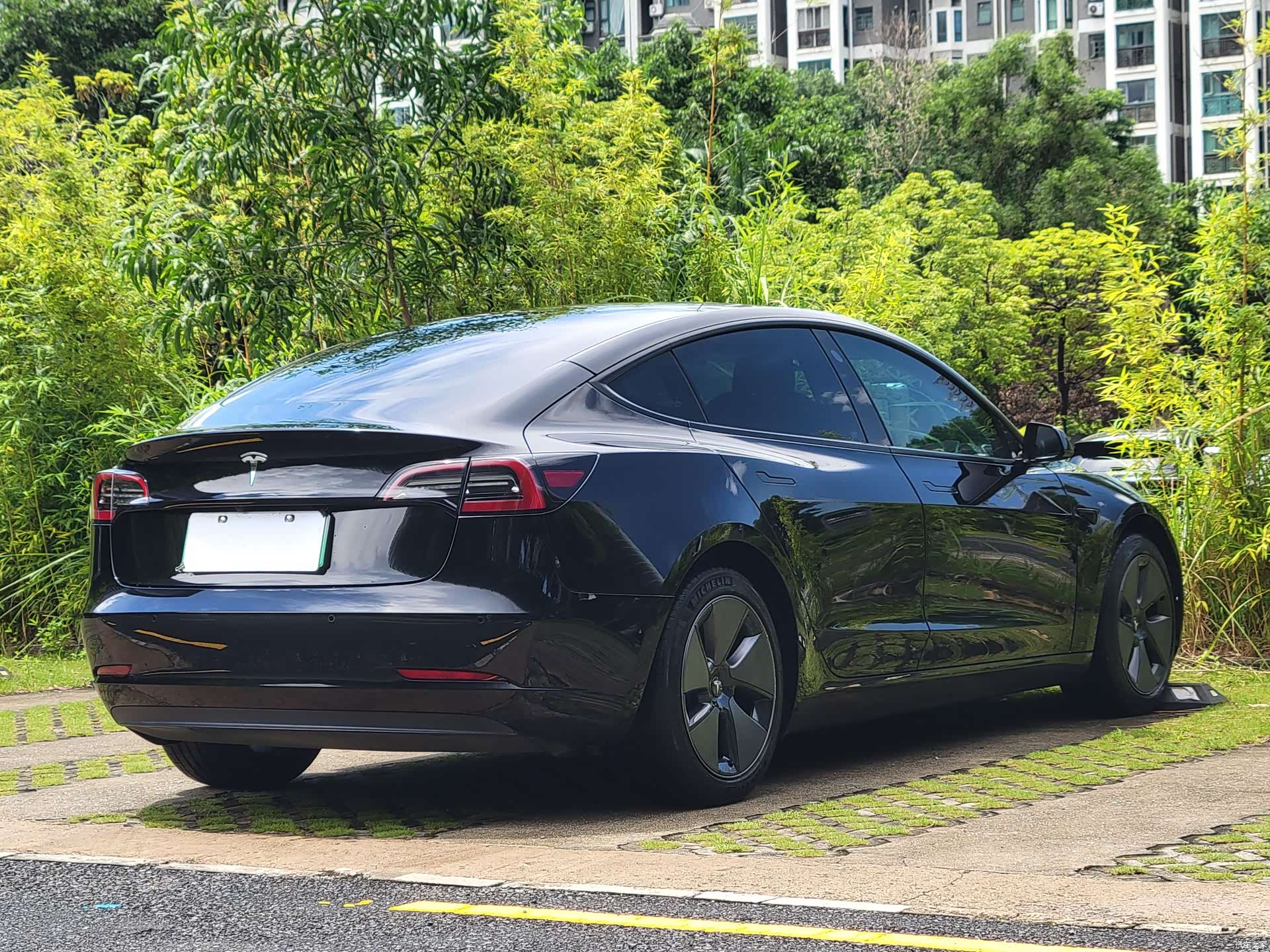 Tesla Model 3, 2022 14